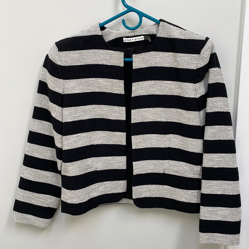 Alice Olivia tweed cropped blazer, hook and eye closure, size M
